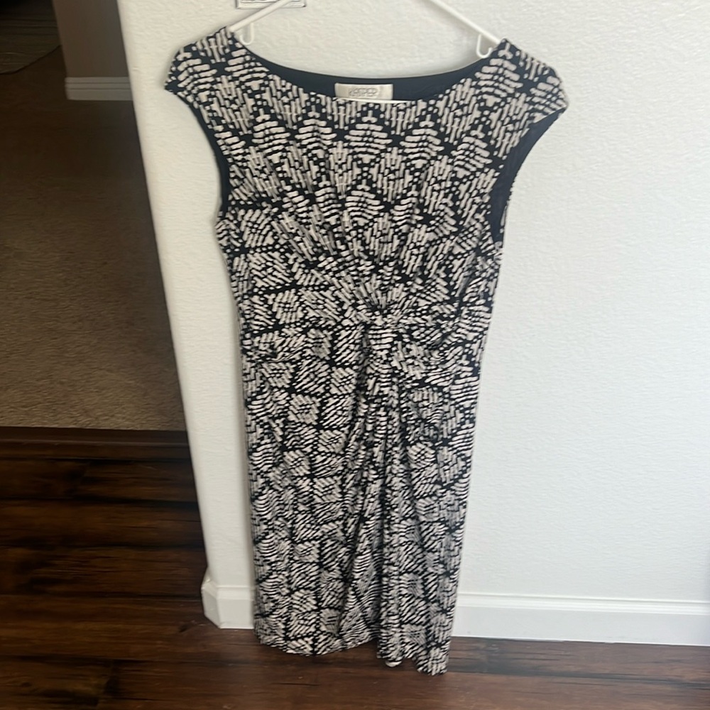 Beautiful capped shoulder career dress.